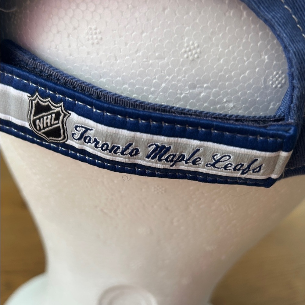 Reebok Toronto Maple Leafs Blue and White Baseball Cap - Picture 4 of 8
